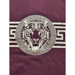 CASA MODA Mens TShirt Tiger Medusa Greek Key Medallion Burgundy M